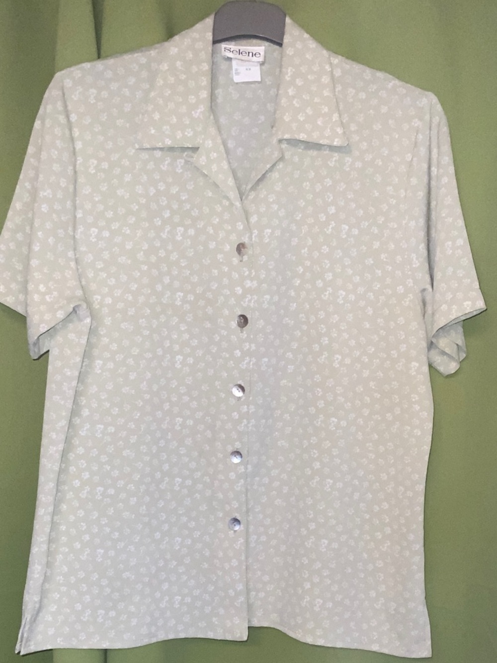 Selene Short-Sleeve Button-Up Shirt in Light Sage